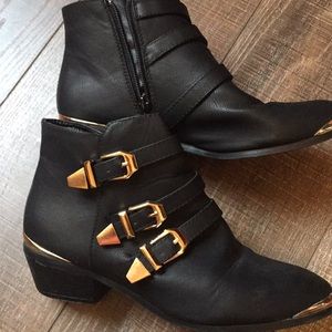Ankle boots